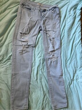 Levi 711 - Grey Distressed Skinny Jeans